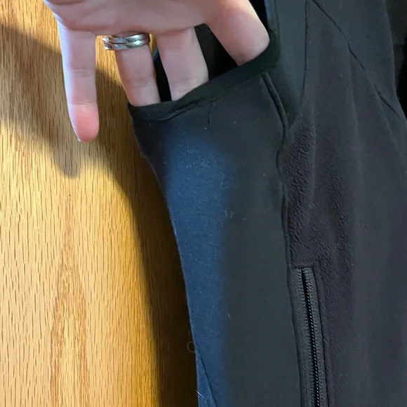 REI Women's Black Softshell Vest - Picture 4 of 14